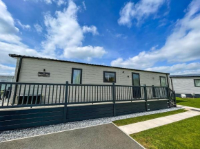 Modern Caravan With Large Decking Area And Wifi, Ref 60057Ch